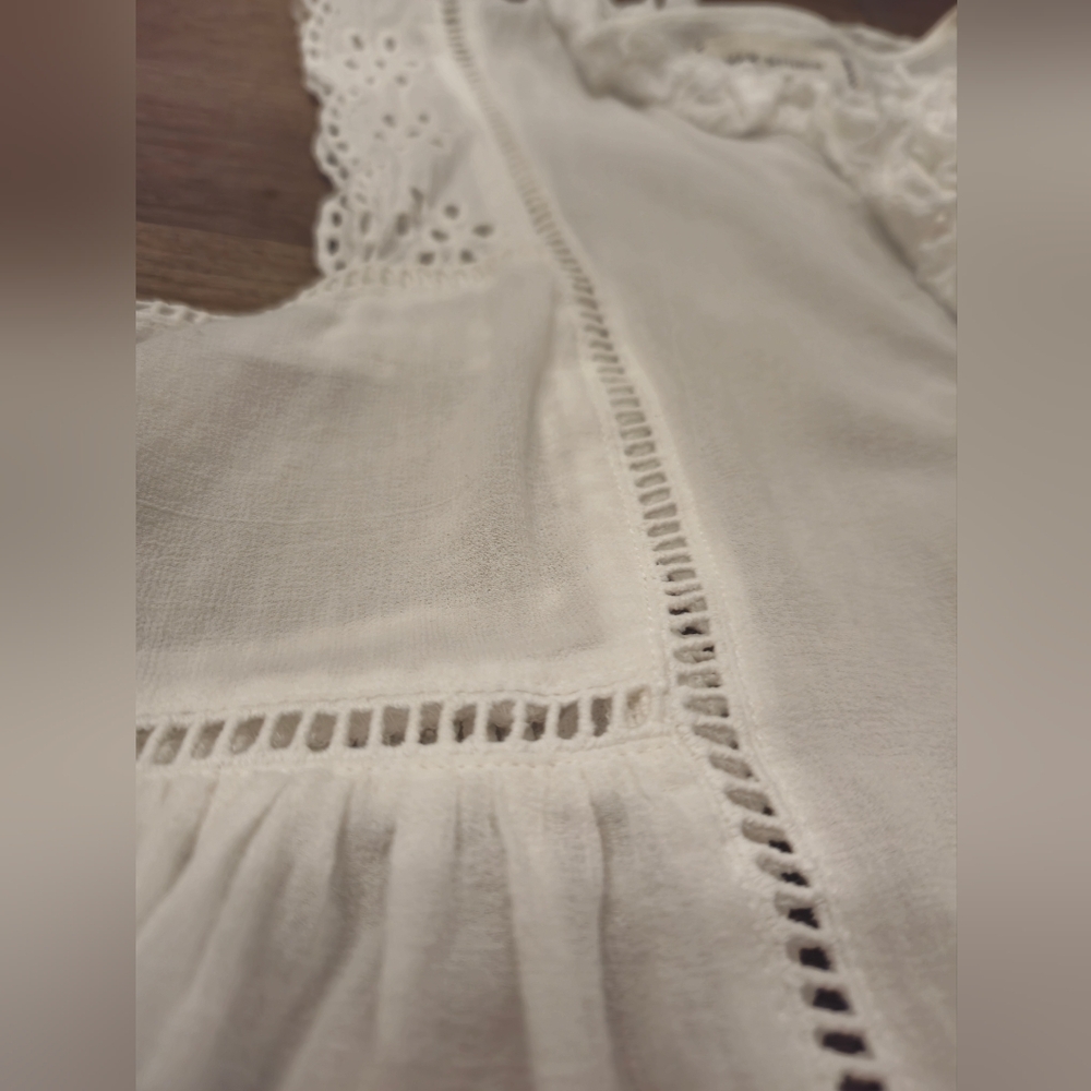 Max Studio London White Eyelet Sleeveless Blouse - Picture 7 of 11